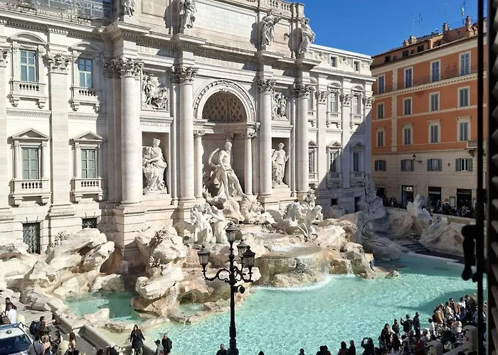 Trevi Moonlight * Roma